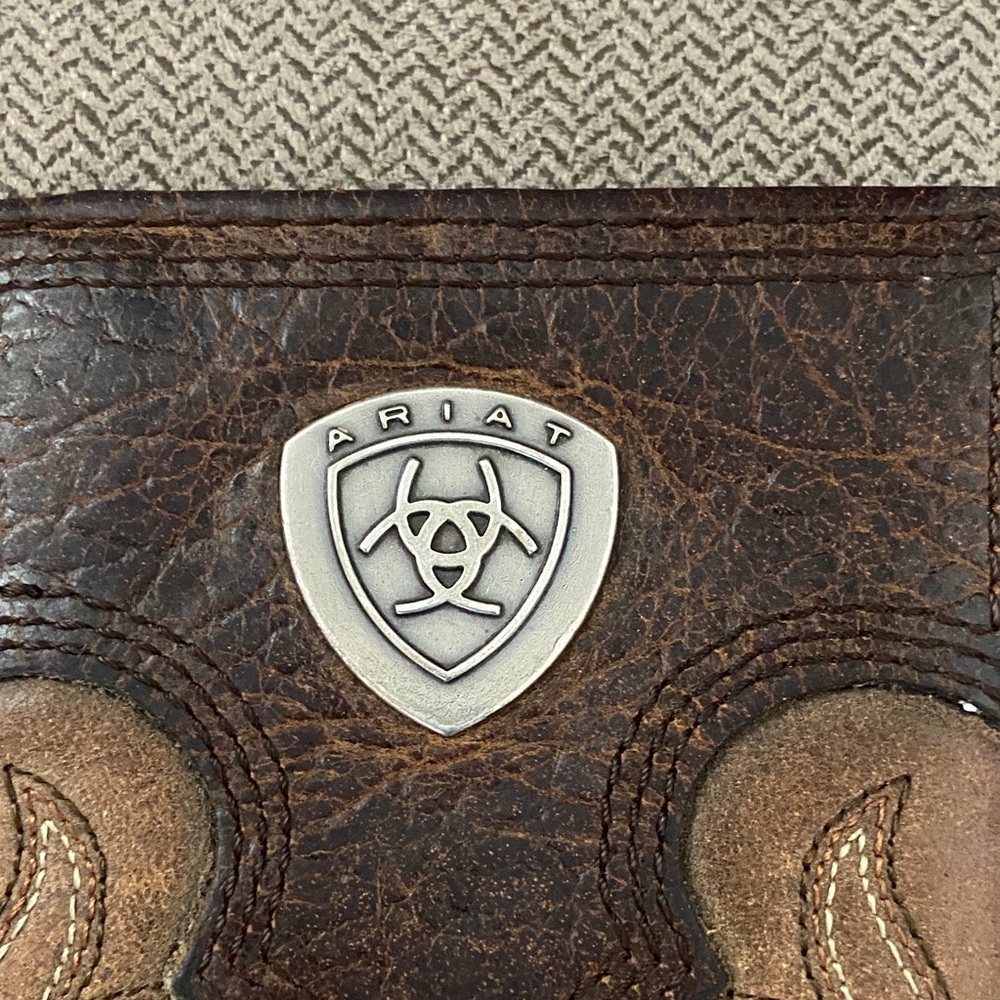 Ariat Brown Two-Tone Tooled Leather Wallet - Picture 2 of 11